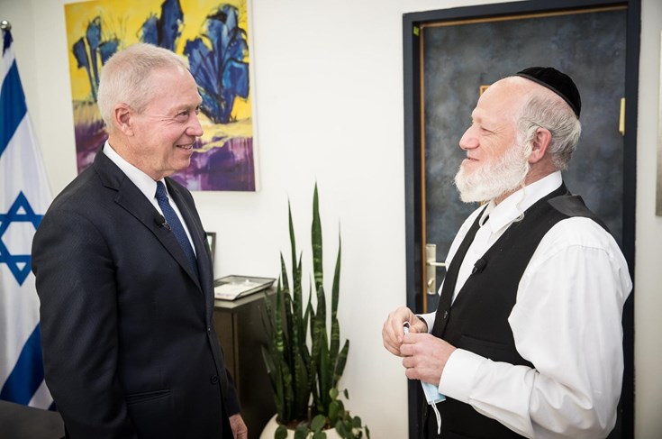 צילום: עודד קרני/לע"מ יהודה משי זהב ושר החינוך יואב גלנט